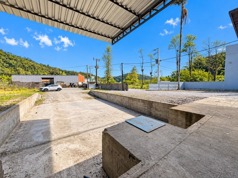 GALPÃO PARA LOCAÇÃO(750 m²),3 docas em Brusque,agende sua visita!: 3ª foto da galeria de imagens do imóvel