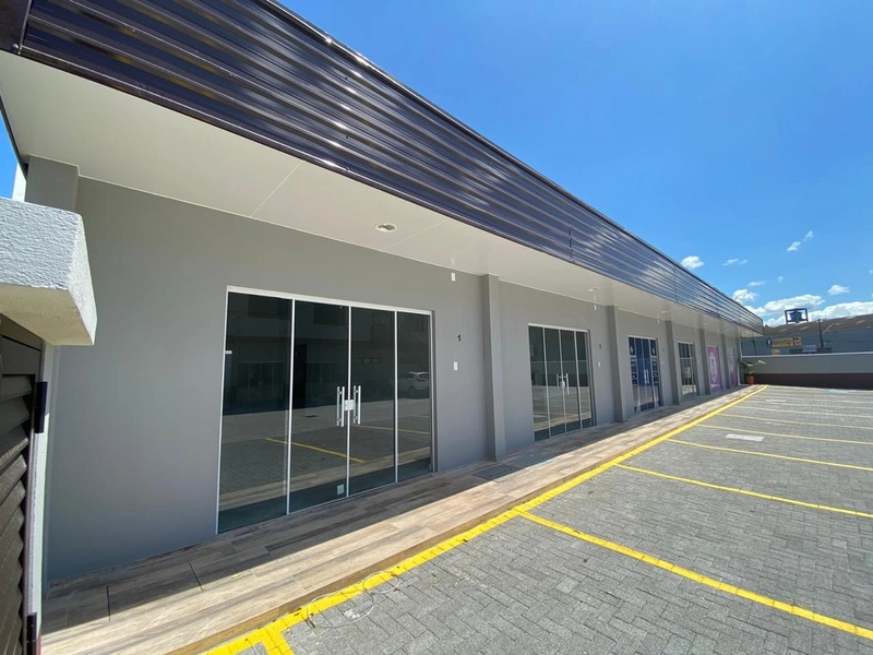 SALA COMERCIAL NO CENTRO II,amplo estacionamento,agende sua visita!: 7ª foto da galeria de imagens do imóvel