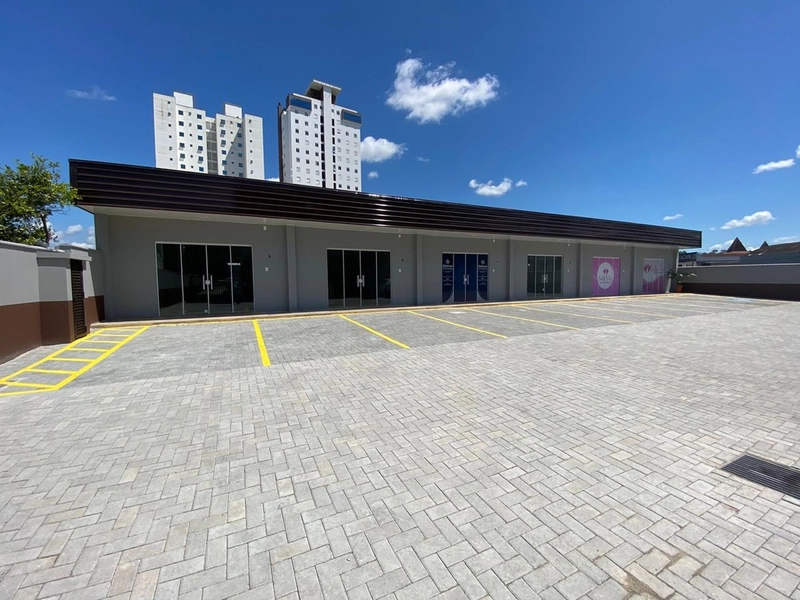 SALA COMERCIAL NO CENTRO II,amplo estacionamento,agende sua visita!: 9ª foto da galeria de imagens do imóvel