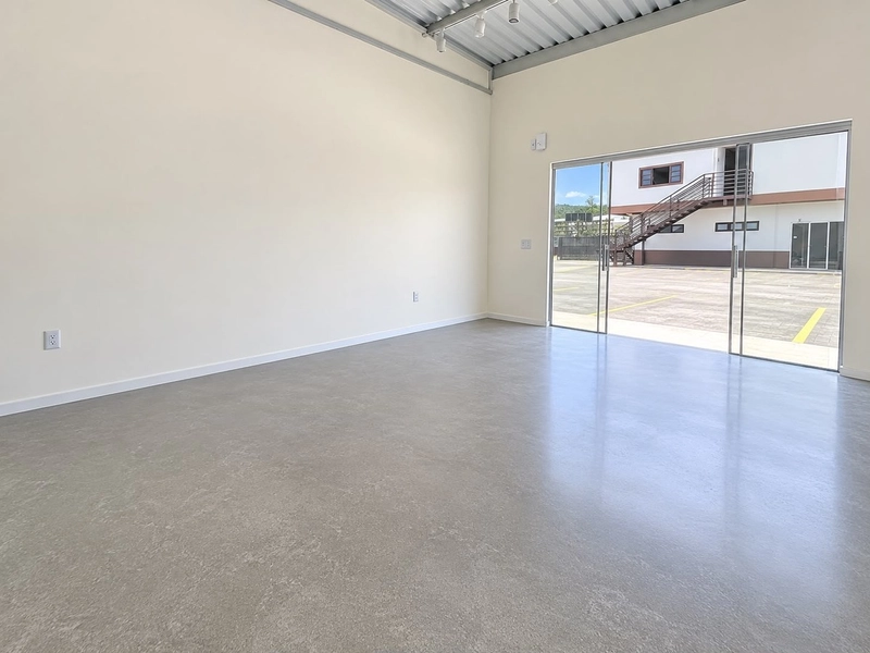 SALA COMERCIAL NO CENTRO II,amplo estacionamento,agende sua visita!: 10ª foto da galeria de imagens do imóvel