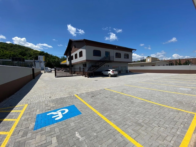 SALA COMERCIAL NO CENTRO II,amplo estacionamento,agende sua visita!: 5ª foto da galeria de imagens do imóvel