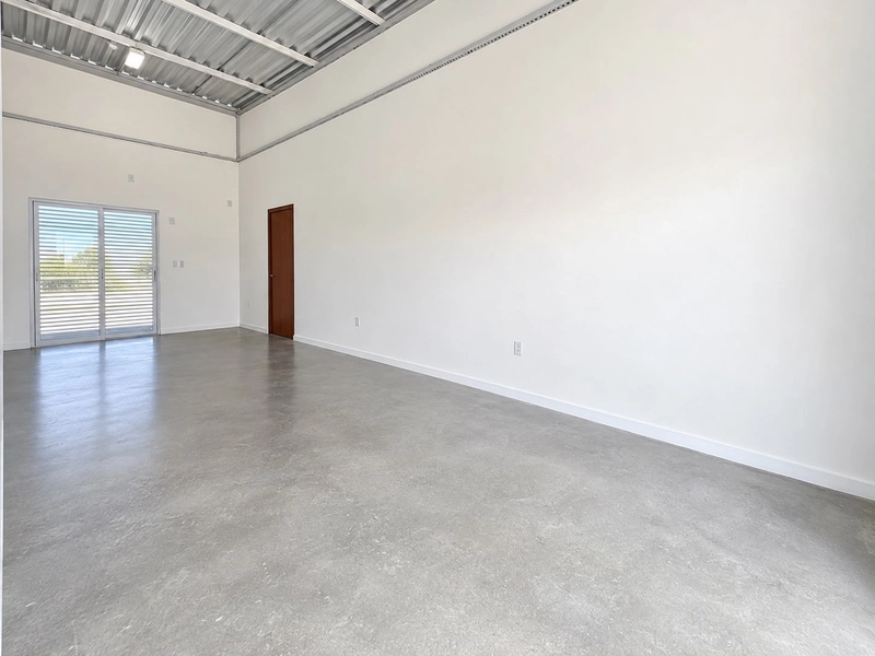 SALA COMERCIAL NO CENTRO II,amplo estacionamento,agende sua visita!: 2ª foto da galeria de imagens do imóvel