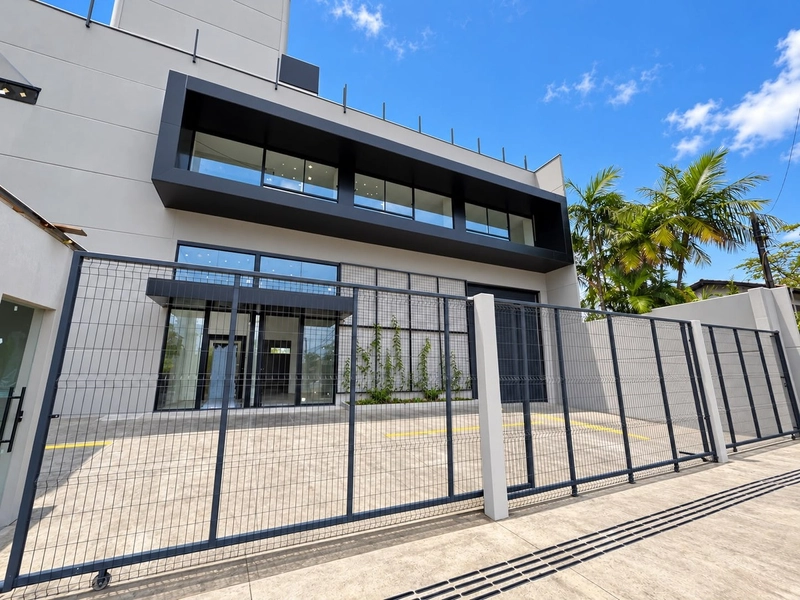 GALPÃO COMERCIAL(1147m²),COM DOCA,ELEVADOR PARA LOCAÇÃO EM BRUSQUE!: 3ª foto da galeria de imagens do imóvel