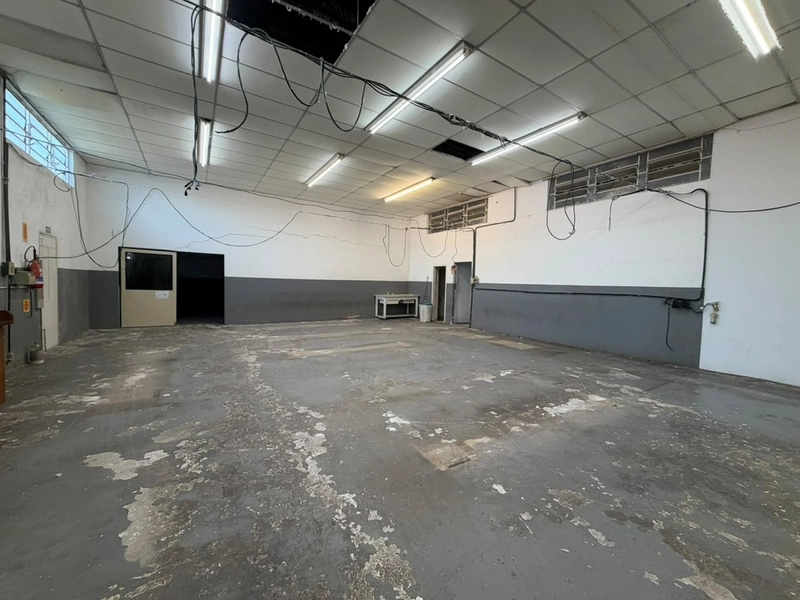 Galpão(300m²),com escritório,refeitório em BRUSQUE/SC!: 3ª foto da galeria de imagens do imóvel