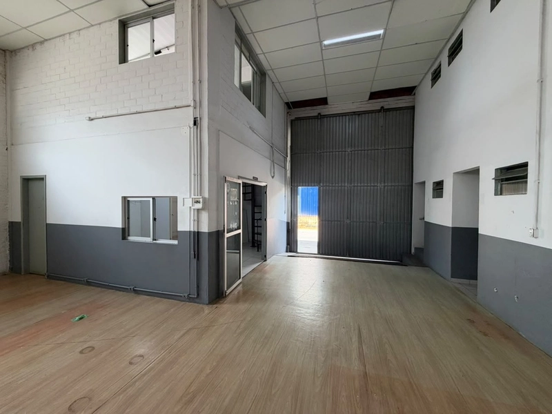 Galpão com 570m²,com mezanino para escritório a 1kmCentro-Brusque!: 8ª foto da galeria de imagens do imóvel