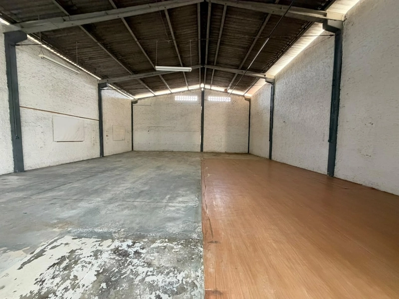 Galpão com 570m²,com mezanino para escritório a 1kmCentro-Brusque!: 5ª foto da galeria de imagens do imóvel