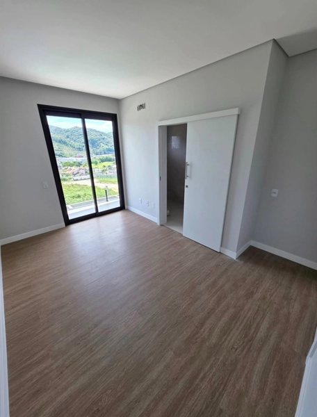 CASA COM VISTA INCRÍVEL NOVA A VENDA -Bairro Guarani: 9ª foto da galeria de imagens do imóvel