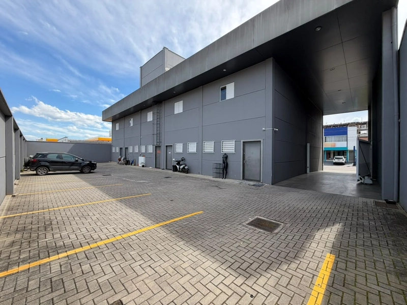 SALA COMERCIAL 120 m²com mezanino,estacionamento-Avenida Otto Renaux!: 6ª foto da galeria de imagens do imóvel