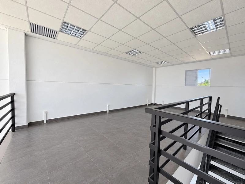 SALA COMERCIAL 120 m²com mezanino,estacionamento-Avenida Otto Renaux!: 7ª foto da galeria de imagens do imóvel