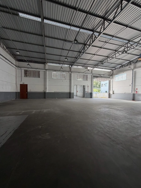 GALPÃO(860m²) PARA LOCAÇÃO,ENERGIA TRIFÁSICA,EM BRUSQUE – SC!: 8ª foto da galeria de imagens do imóvel