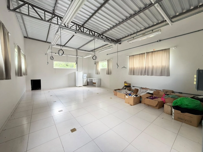 GALPÃO PARA LOCAÇÃO EM BAIRRO NOBRE,COM REFEITORIO EM BRUSQUE: 18ª foto da galeria de imagens do imóvel