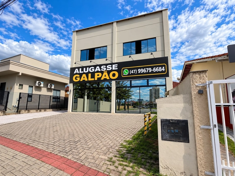 GALPÃO COMERCIAL(260m²)divididos em 2 pisos-Brusque: 5ª foto da galeria de imagens do imóvel