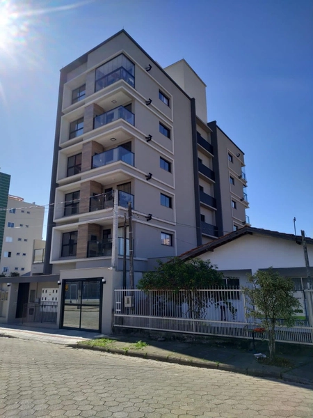 Apartamento novo 2 suítes na Praia de Pereque em Porto Belo a venda: 1ª foto da galeria de imagens do imóvel