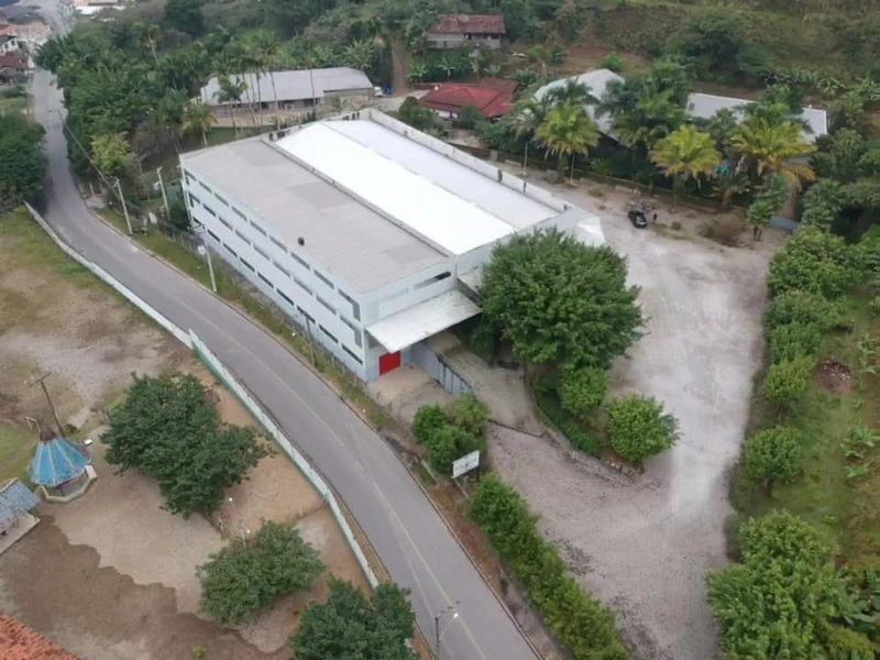 Galpão Industrial e comercial com casa de alto padrão a venda: 4ª foto da galeria de imagens do imóvel