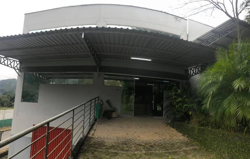 Galpão Industrial e comercial com casa de alto padrão a venda: 7ª foto da galeria de imagens do imóvel