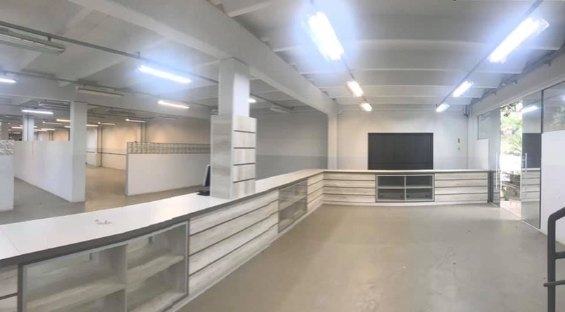 Galpão Industrial e comercial com casa de alto padrão a venda: 9ª foto da galeria de imagens do imóvel