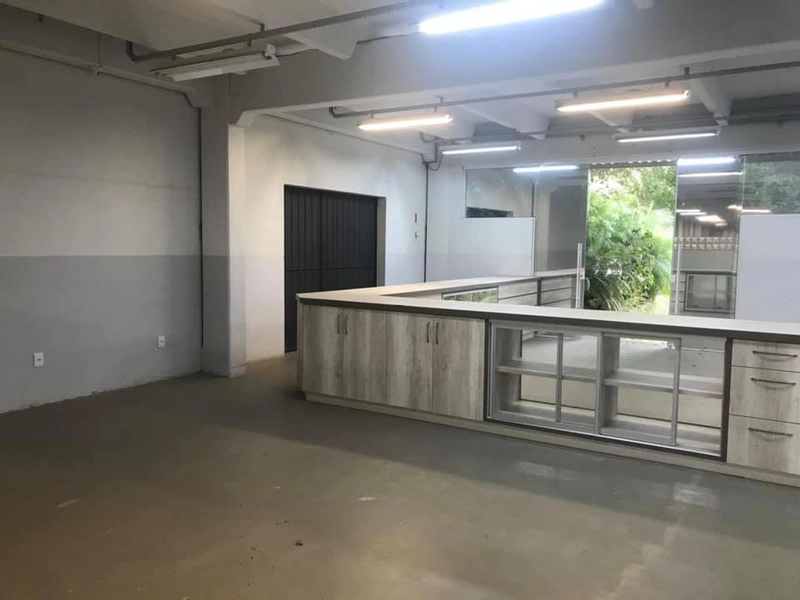 Galpão Industrial e comercial com casa de alto padrão a venda: 11ª foto da galeria de imagens do imóvel