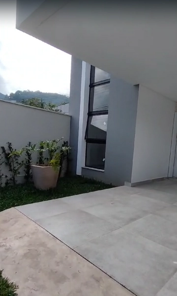 Casa com 1 suíte mais 2 dormitórios nova a venda em Brusque SC: 2ª foto da galeria de imagens do imóvel