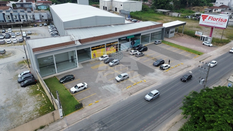 Salas Comerciais para Locação na Rodovia Ivo Silveira, Bairro Steffen: 15ª foto da galeria de imagens do imóvel