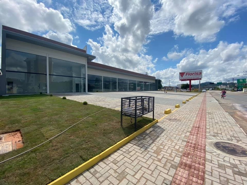 Salas Comerciais para Locação na Rodovia Ivo Silveira, Bairro Steffen: 4ª foto da galeria de imagens do imóvel