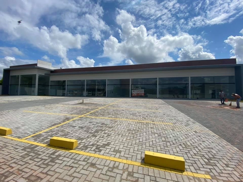 Salas Comerciais para Locação na Rodovia Ivo Silveira, Bairro Steffen: 1ª foto da galeria de imagens do imóvel