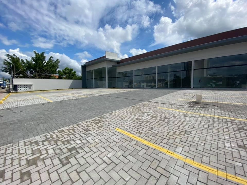 Salas Comerciais para Locação na Rodovia Ivo Silveira, Bairro Steffen: 5ª foto da galeria de imagens do imóvel