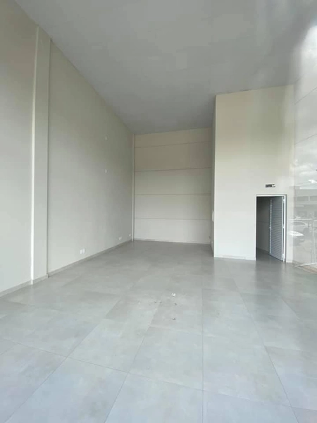 Salas Comerciais para Locação na Rodovia Ivo Silveira, Bairro Steffen: 11ª foto da galeria de imagens do imóvel