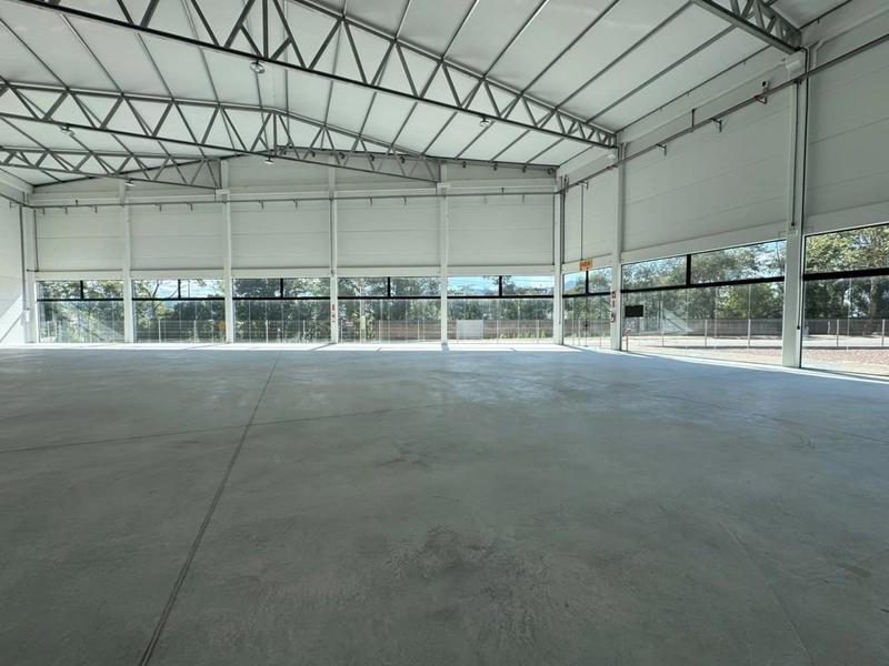 Galpão comercial com 2.200m2 próximo a Fip para locação em Brusque: 3ª foto da galeria de imagens do imóvel
