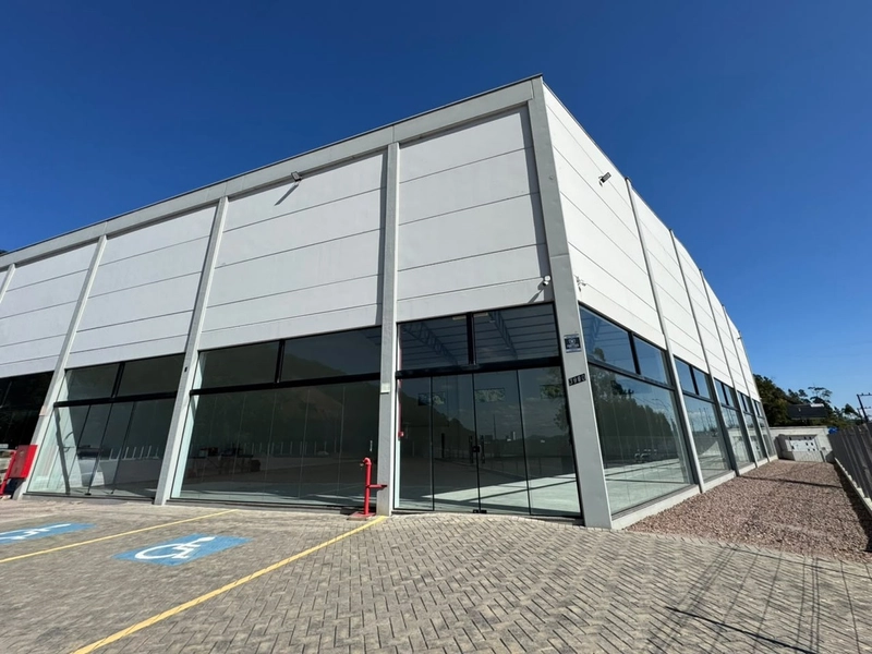 Galpão comercial com 2.200m2 próximo a Fip para locação em Brusque: 1ª foto da galeria de imagens do imóvel