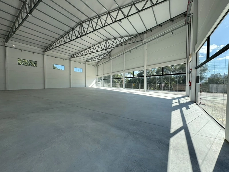 Galpão comercial com 2.200m2 próximo a Fip para locação em Brusque: 2ª foto da galeria de imagens do imóvel