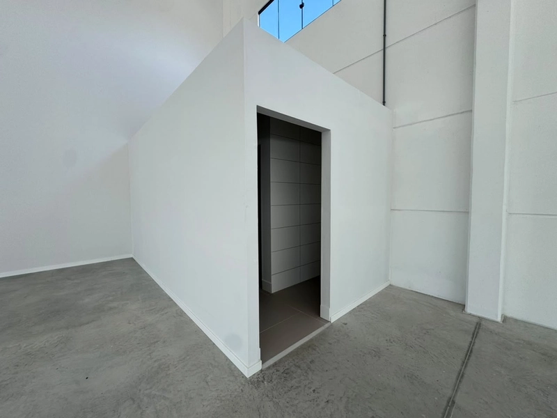 Galpão comercial com 2.200m2 próximo a Fip para locação em Brusque: 8ª foto da galeria de imagens do imóvel