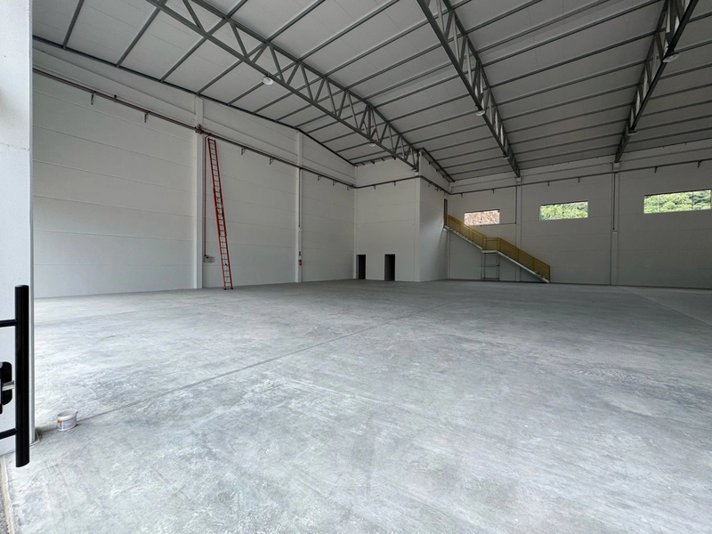Galpão comercial com 2.200m2 próximo a Fip para locação em Brusque: 17ª foto da galeria de imagens do imóvel