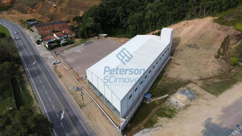 Galpão comercial com 2.200m2 próximo a Fip para locação em Brusque: 4ª foto da galeria de imagens do imóvel