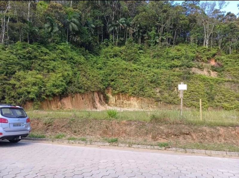 Terreno plano para venda no Bairro Aymore na cidade de Guabiruba-SC: 7ª foto da galeria de imagens do imóvel
