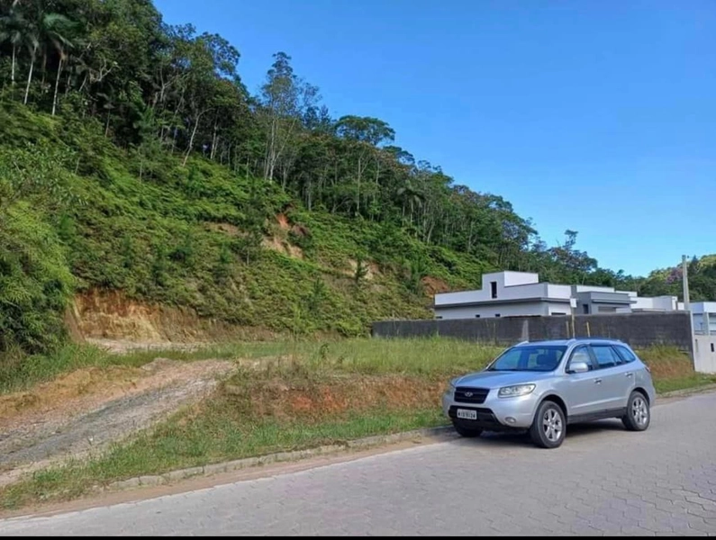 Terreno plano para venda no Bairro Aymore na cidade de Guabiruba-SC: 6ª foto da galeria de imagens do imóvel