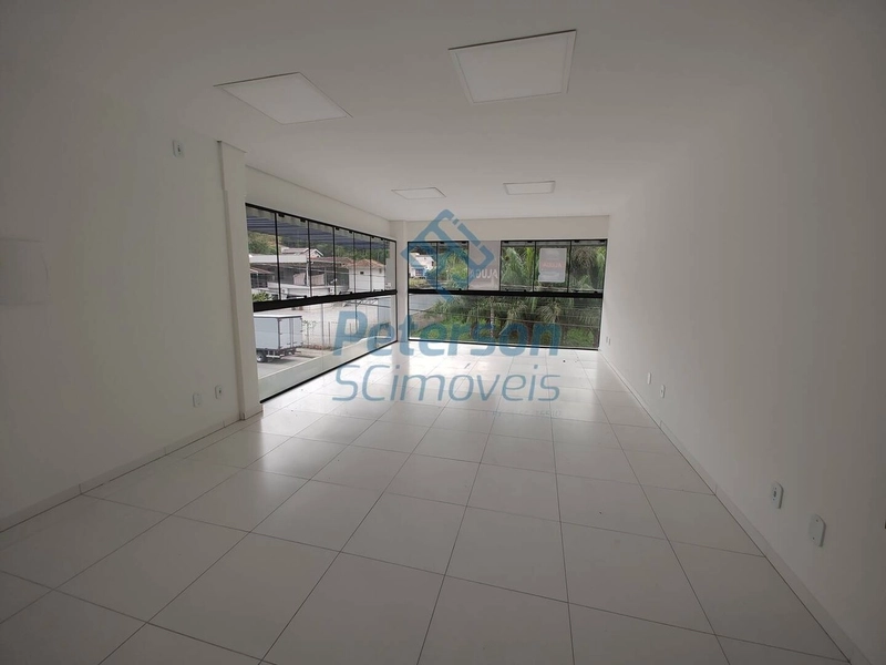 Sala para locação no Centro de Guabiruba: 4ª foto da galeria de imagens do imóvel