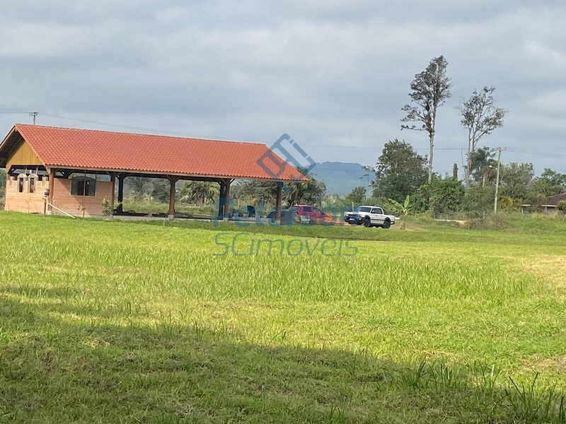 Linda área com rancho localizado no bairro Laranjeiras em Itajaí.: 6ª foto da galeria de imagens do imóvel