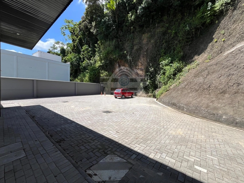Sala comercial para locação na geral da Santa Rita em Brusque - SC: 9ª foto da galeria de imagens do imóvel