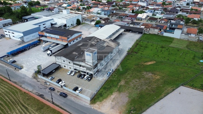 Galpão comercial industrial para venda as margens da Rod Antônio Heil: 3ª foto da galeria de imagens do imóvel