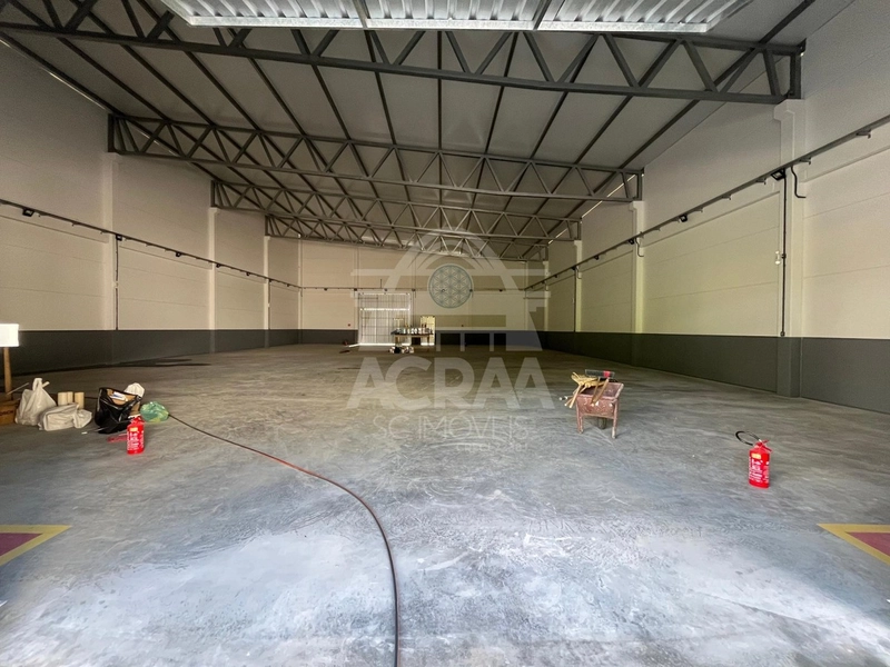 Galpão novo com 600m2 com doca para locação em Brusque-SC: 3ª foto da galeria de imagens do imóvel