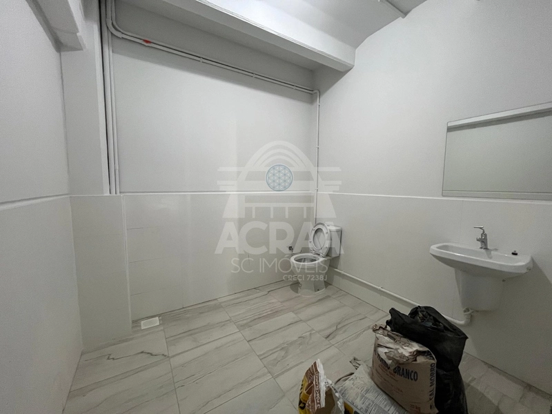 Galpão novo com 600m2 com doca para locação em Brusque-SC: 5ª foto da galeria de imagens do imóvel