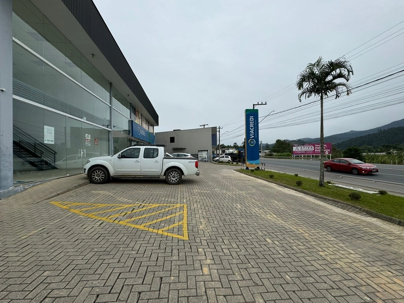 Sala comercial para locação de frente para Rod. Antonio Heil, Brusque: 6ª foto da galeria de imagens do imóvel