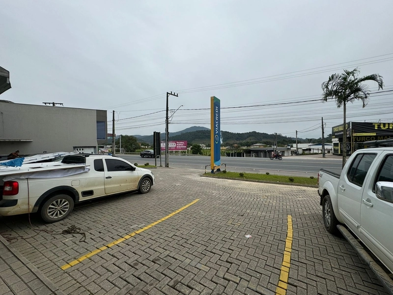 Sala comercial para locação de frente para Rod. Antonio Heil, Brusque: 4ª foto da galeria de imagens do imóvel