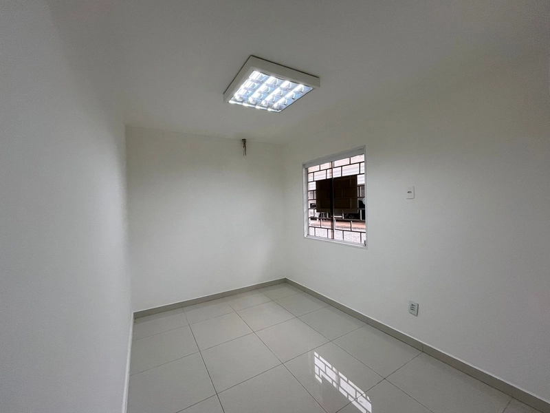 Sala comercial no centro Brusque: 2ª foto da galeria de imagens do imóvel