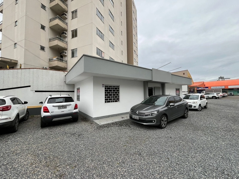 Sala comercial no centro Brusque: 1ª foto da galeria de imagens do imóvel