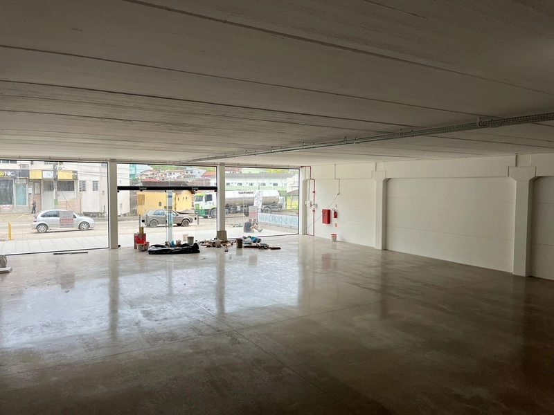 Sala comercial na rodovia Antonio Heil proximo a FIP e STOP SHOP: 4ª foto da galeria de imagens do imóvel