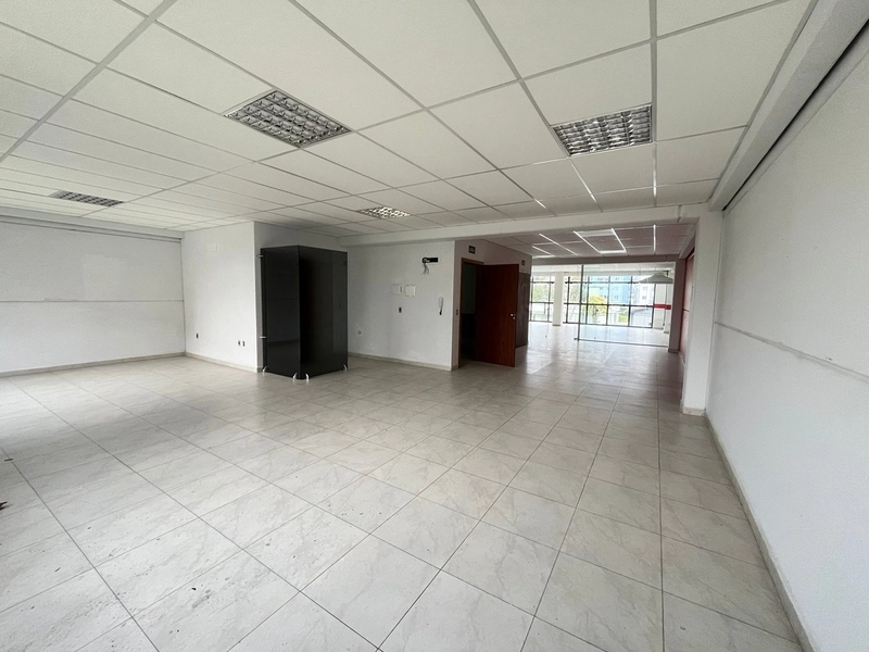 Sala comercial no centro de Brusque: 5ª foto da galeria de imagens do imóvel