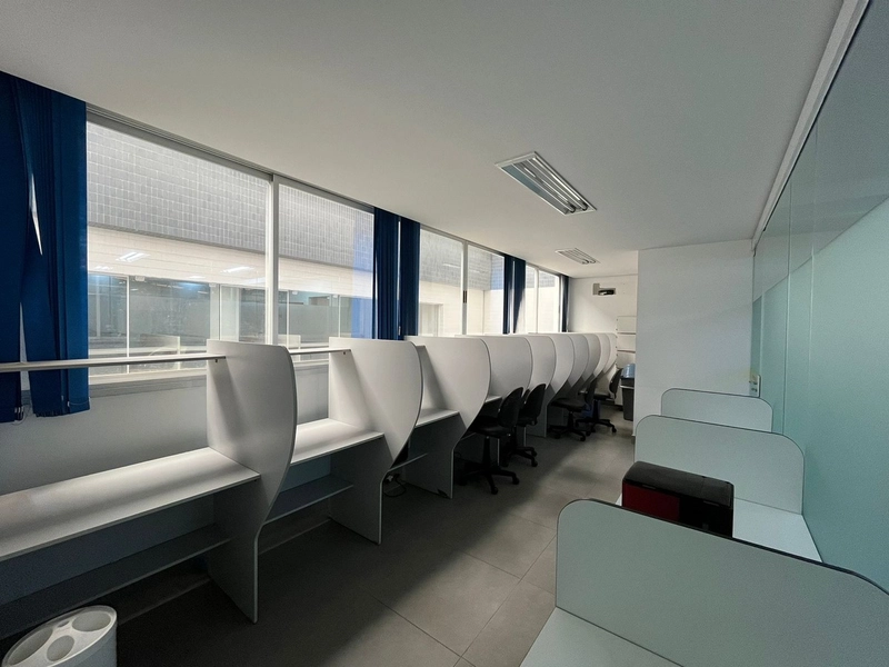 Sala comercial com 150m2 para locação no Centro de Brusque - SC: 4ª foto da galeria de imagens do imóvel