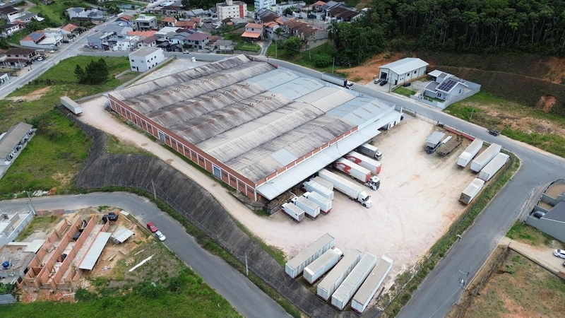 Galpão logístico pronto com 1.000m2 para locação em Gaspar: 4ª foto da galeria de imagens do imóvel