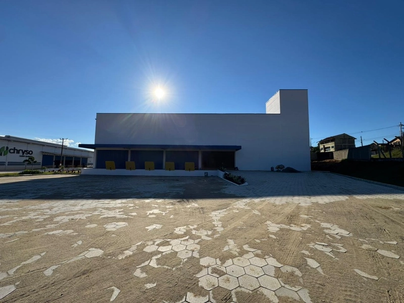 Em Ilhota,Galpão para locação com Docas,fale conosco !: 1ª foto da galeria de imagens do imóvel